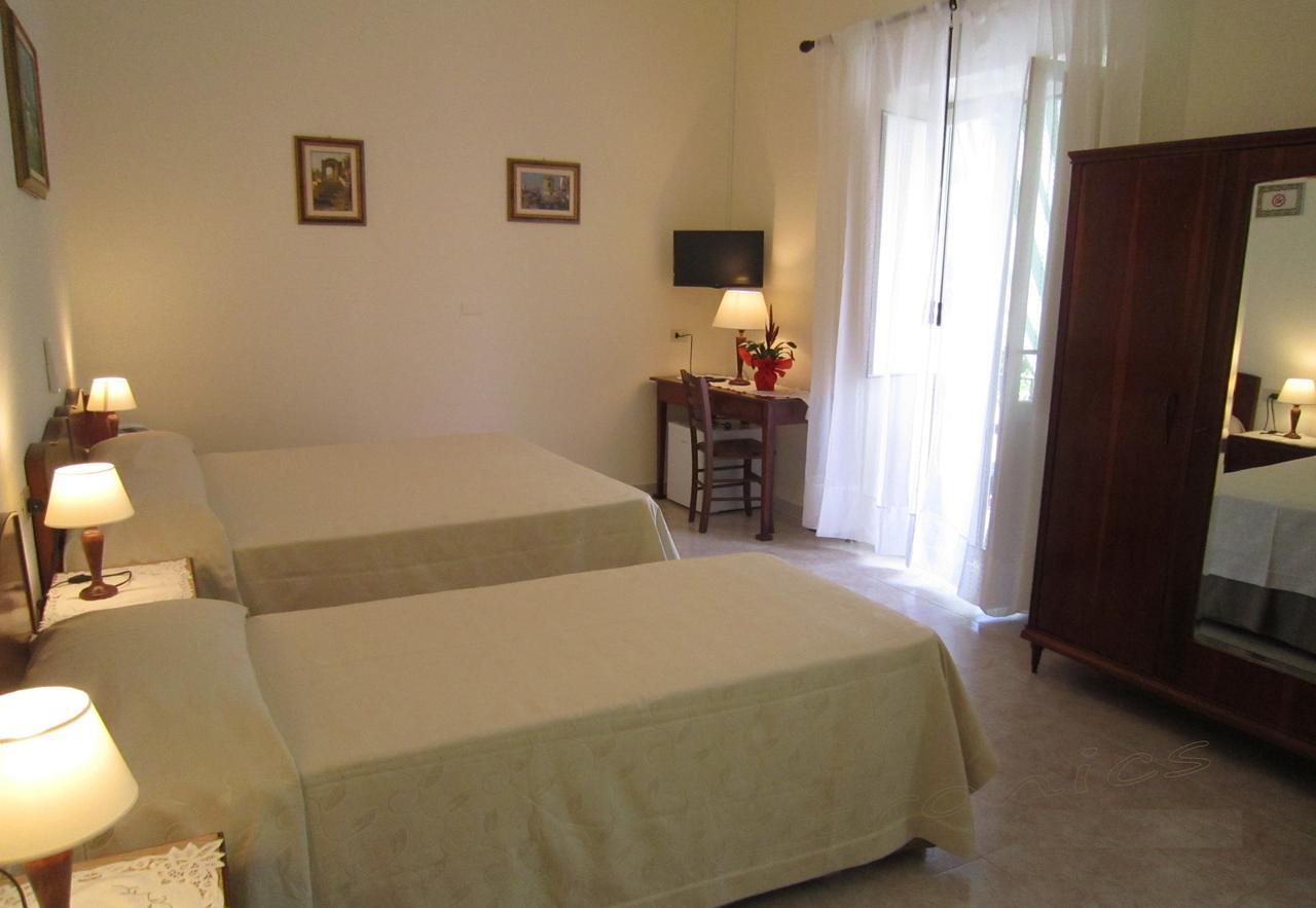 קאפרי Albergo Italia - Vintage Hotel מראה חיצוני תמונה